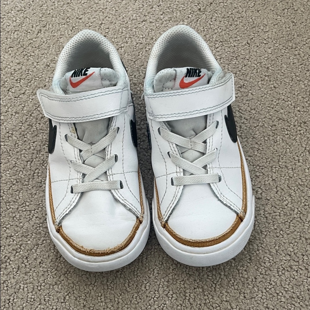 Nike toddler Court Legacy Sneakers, black and white size 9 toddler
